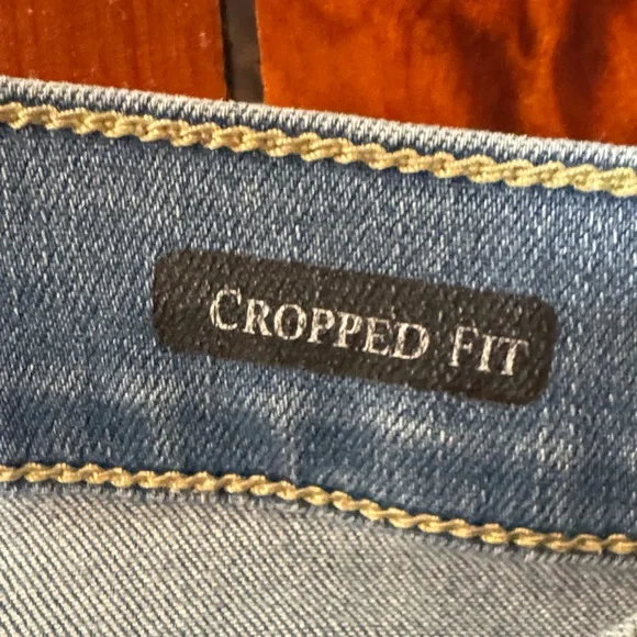 Judy Blue Light Blue Distressed Ankle Jeans PP69 - Picture 3 of 7